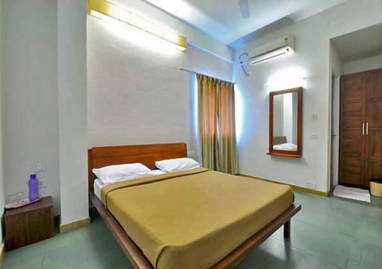 Hotel Holiday Home バンガロール エクステリア 写真