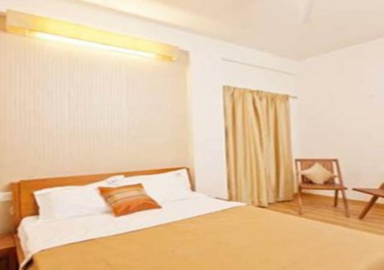 Hotel Holiday Home バンガロール エクステリア 写真