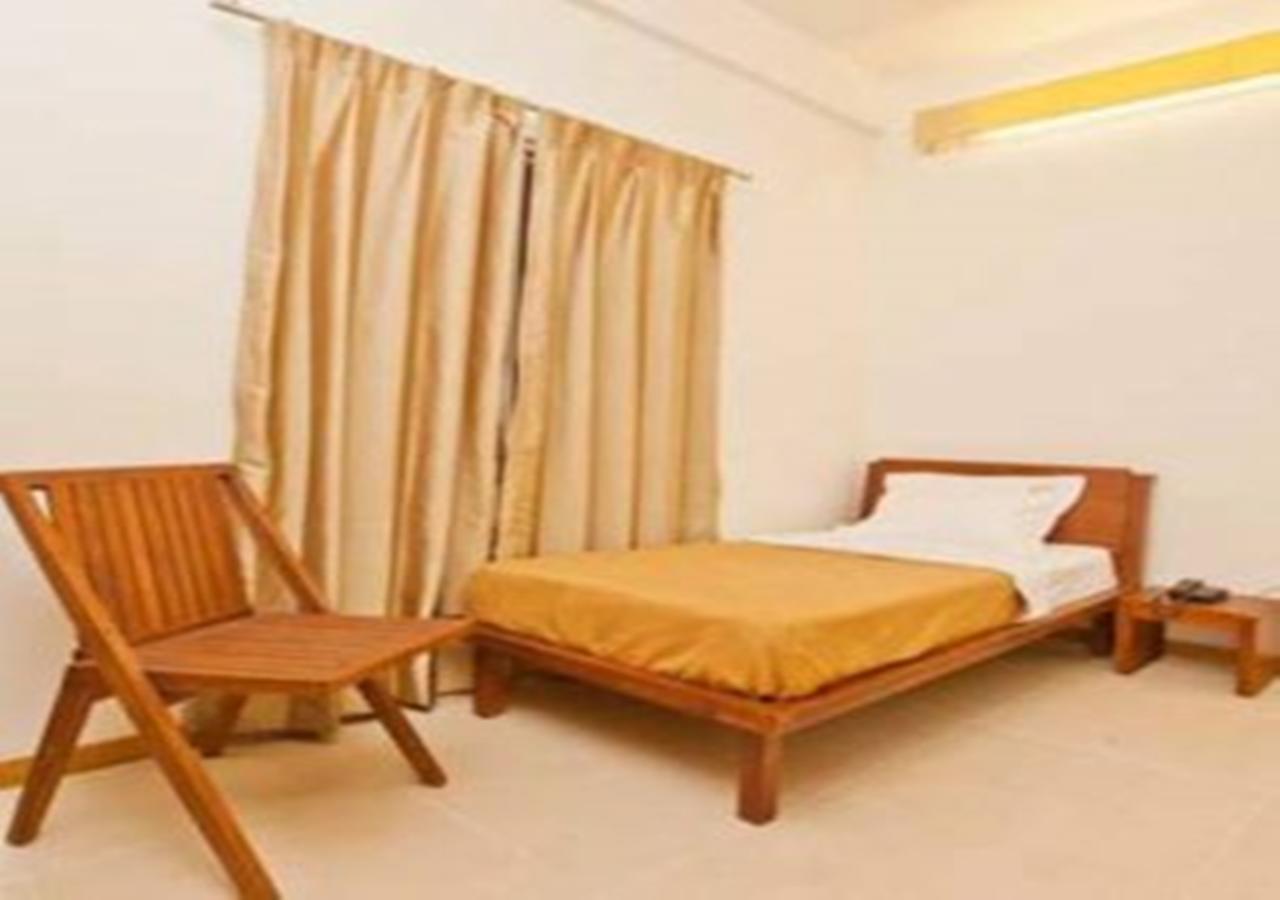 Hotel Holiday Home バンガロール エクステリア 写真